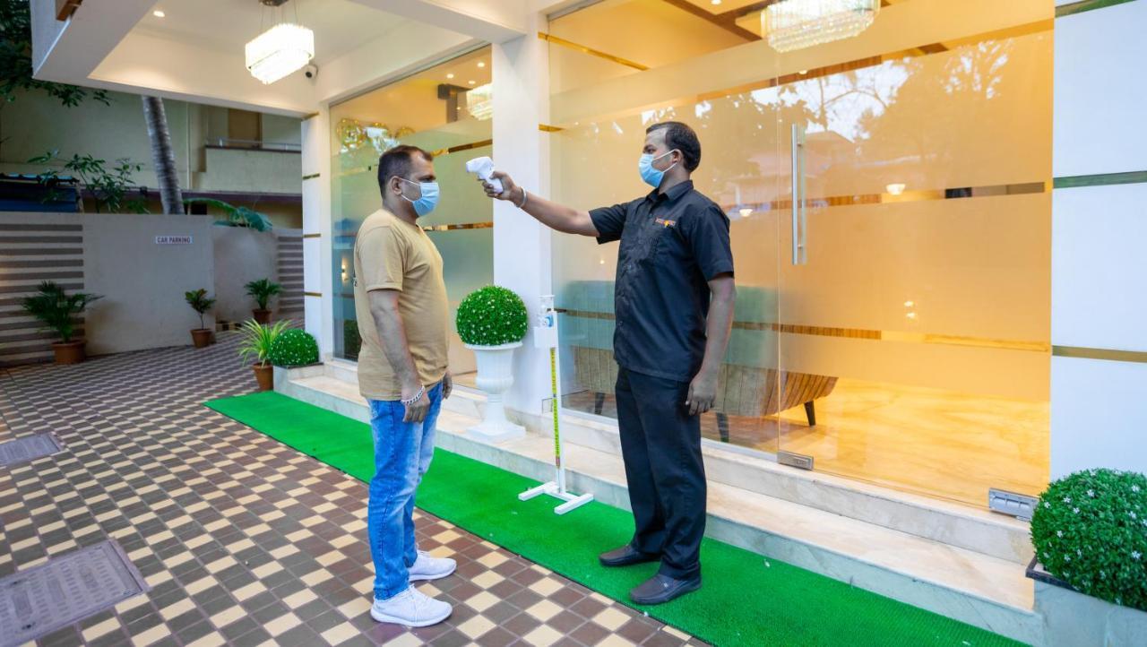 Hotel Pacific Residency - Andheri Mumbai  Buitenkant foto