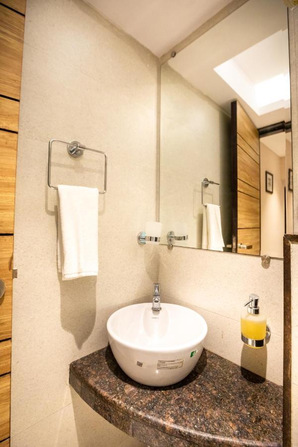 Hotel Pacific Residency - Andheri Mumbai  Buitenkant foto