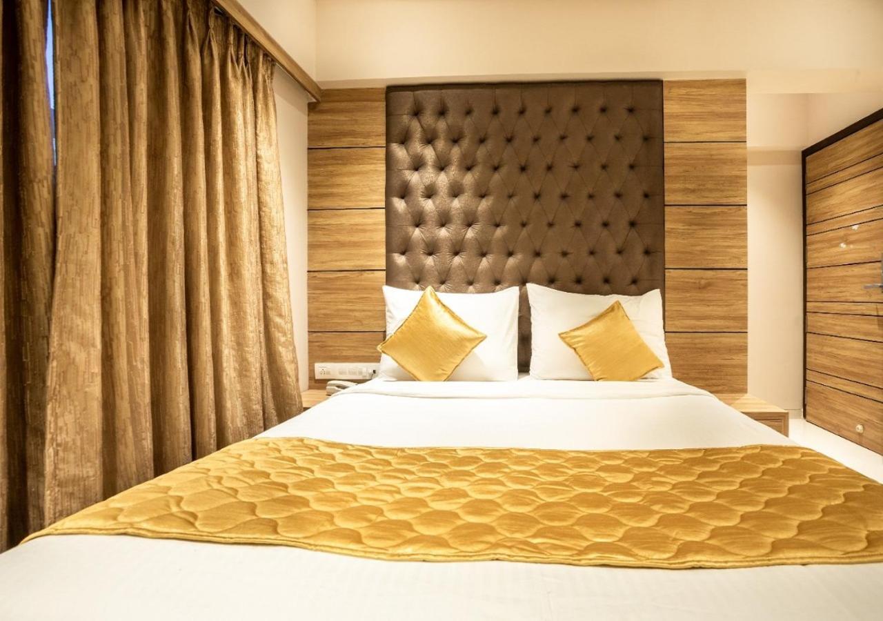 Hotel Pacific Residency - Andheri Mumbai  Buitenkant foto